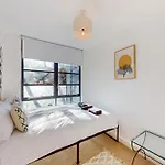 Spacious 2Br With Private Balcony On Regent\'S Canal