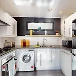 Spacious 2Br With Private Balcony On Regent\'S Canal